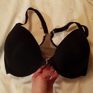 Front closure bra